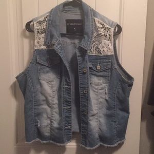 Maurice’s denim vest size 1x